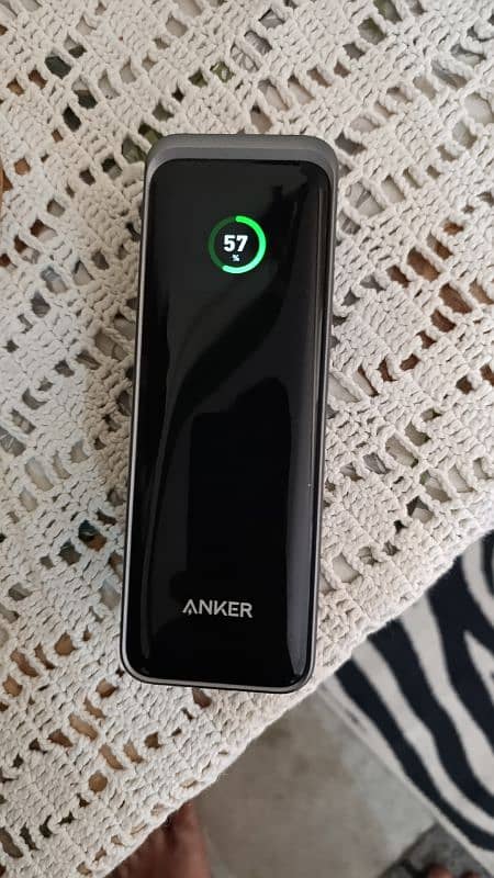 Anker prime 27,000 mah 250 watt 0