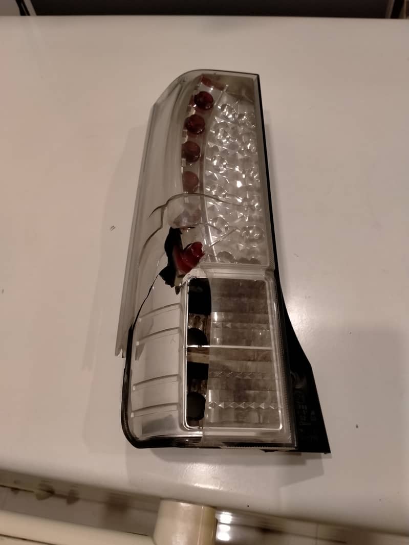 Mitsubishi EK Wagon 2010 model tail light 0