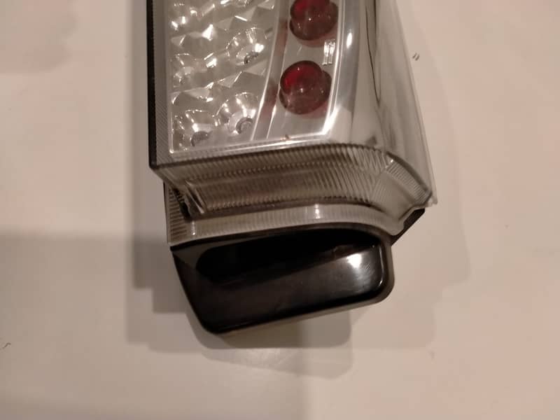 Mitsubishi EK Wagon 2010 model tail light 3