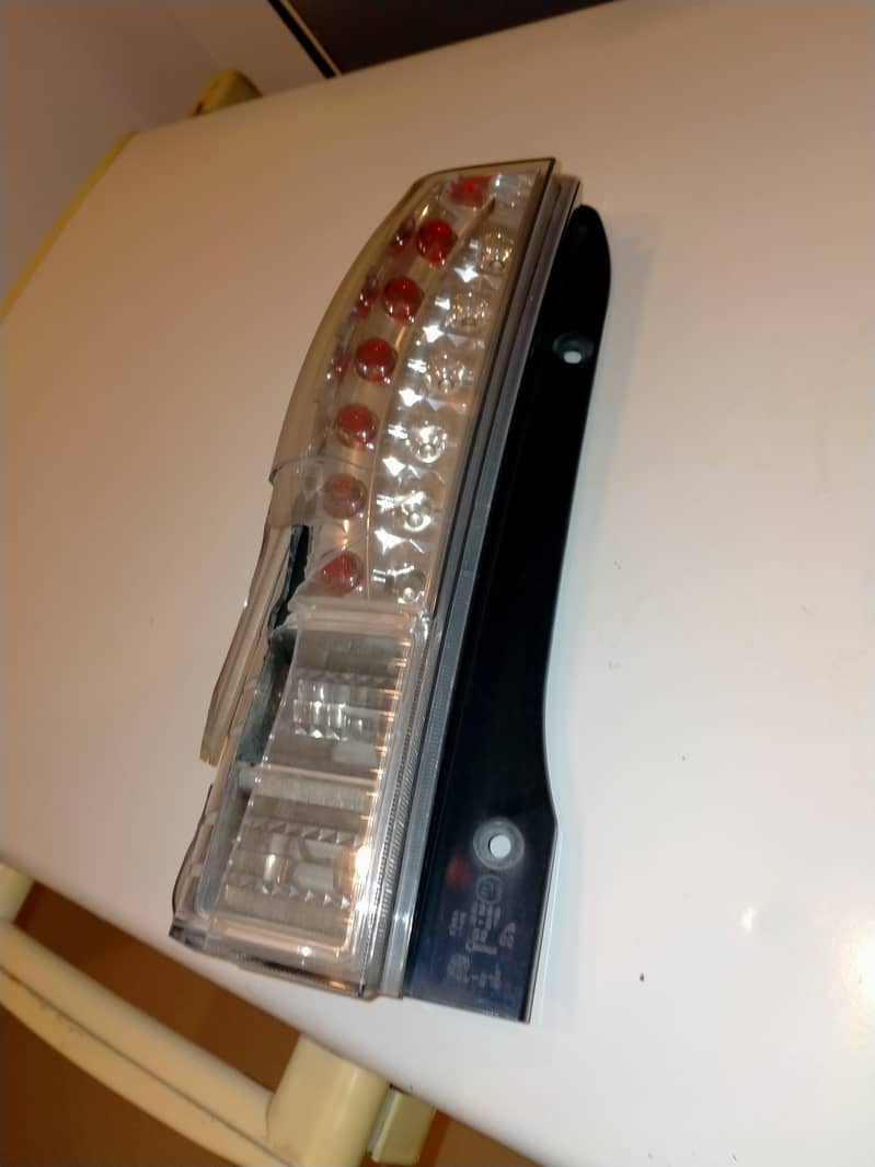 Mitsubishi EK Wagon 2010 model tail light 7