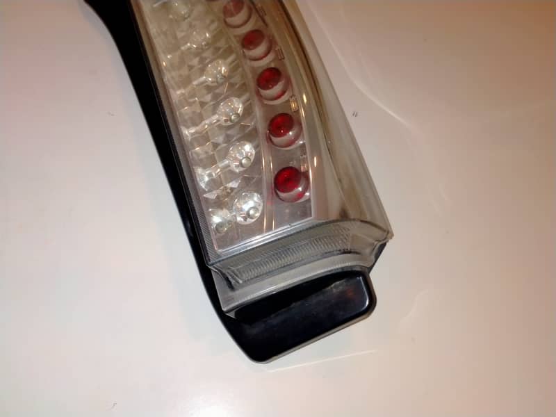 Mitsubishi EK Wagon 2010 model tail light 8