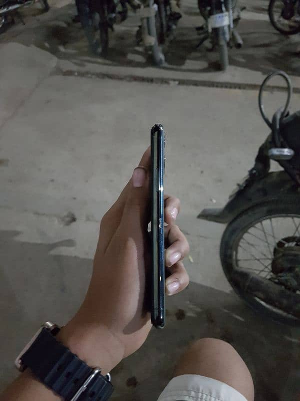 iphone 11pro urgent sale 2