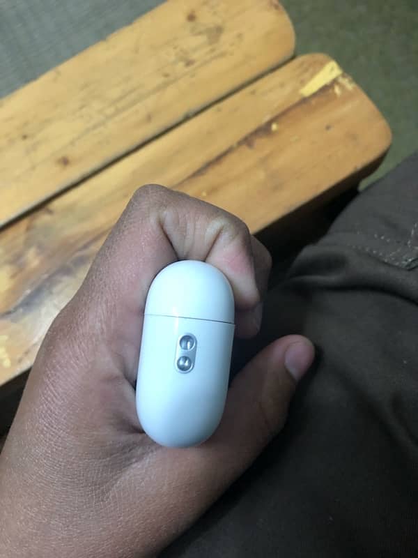 AIRPOD PRO 2ND GENERATION 8