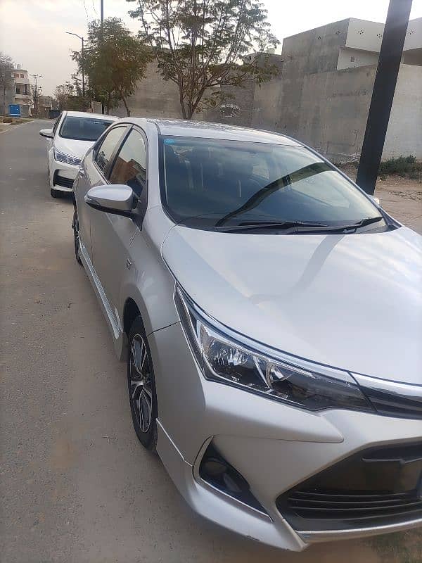 Toyota Corolla Altis 2017 4