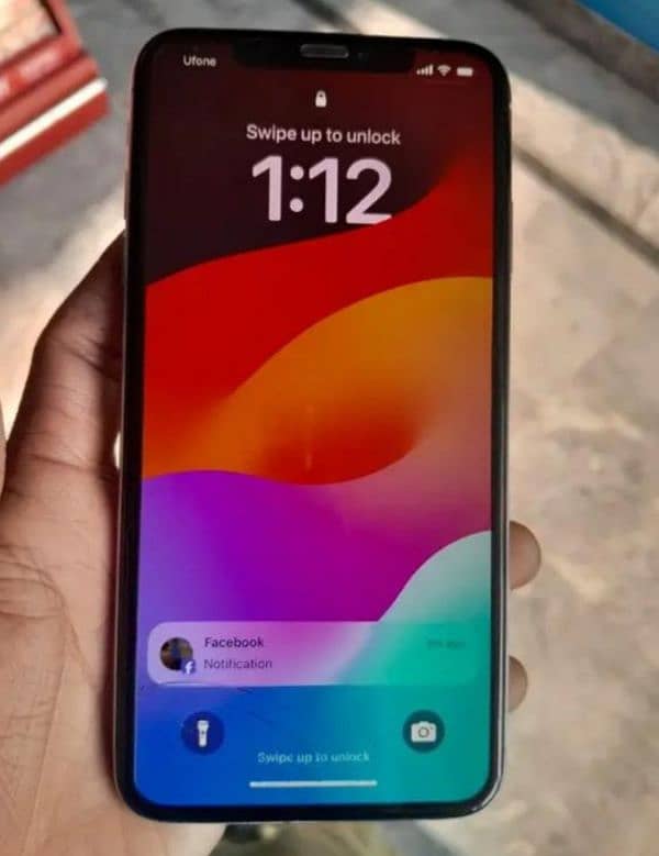 I phone xs max  non pta    64 gb batry heath 81 1