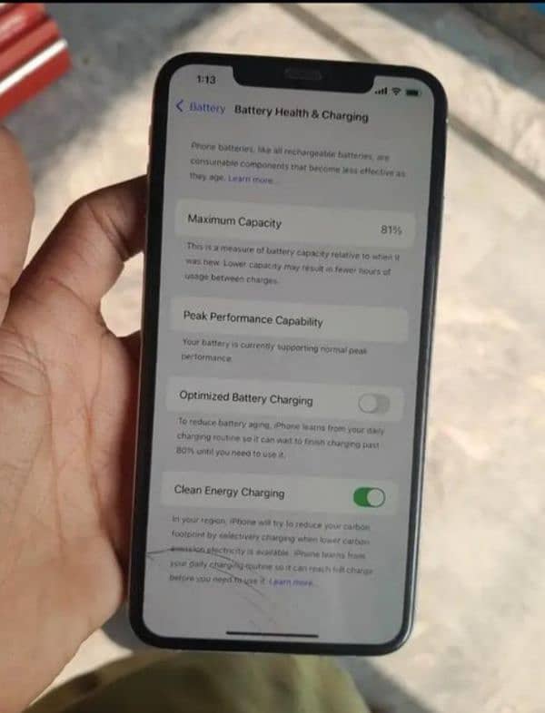 I phone xs max  non pta    64 gb batry heath 81 4