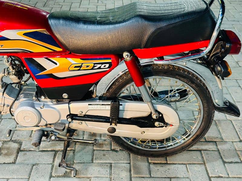 Honda CD70 Model 2023 4