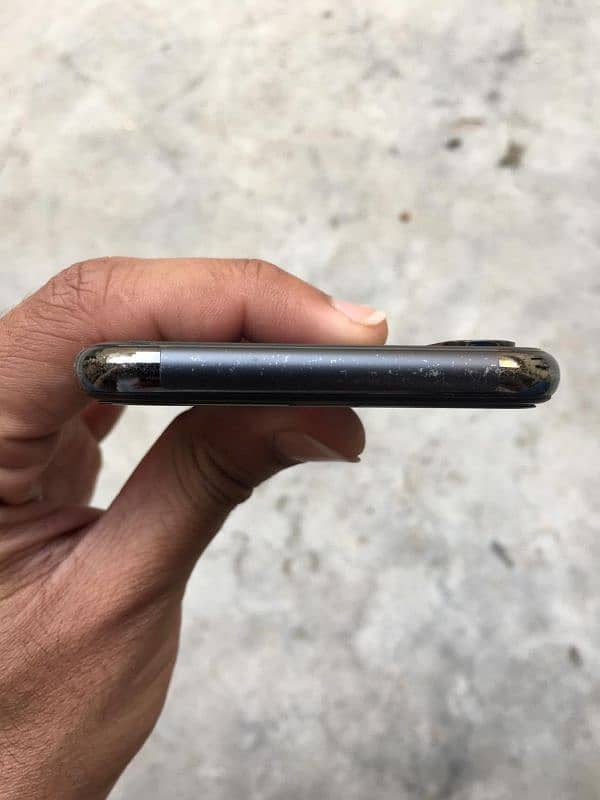 iphone x he PTA aprved he face I'd true ton of he all ok battery 100 3