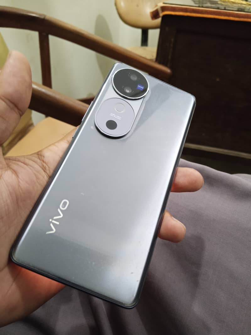 Vivo V40 8/256GB 1