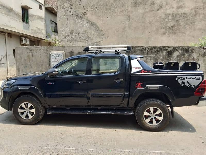 Toyota Hilux 2008 model 2012 ke import 8