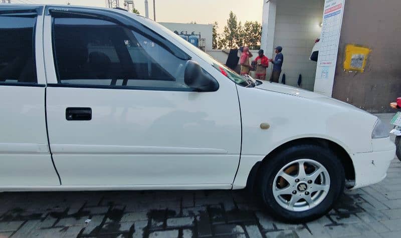 Suzuki Cultus 2016 0