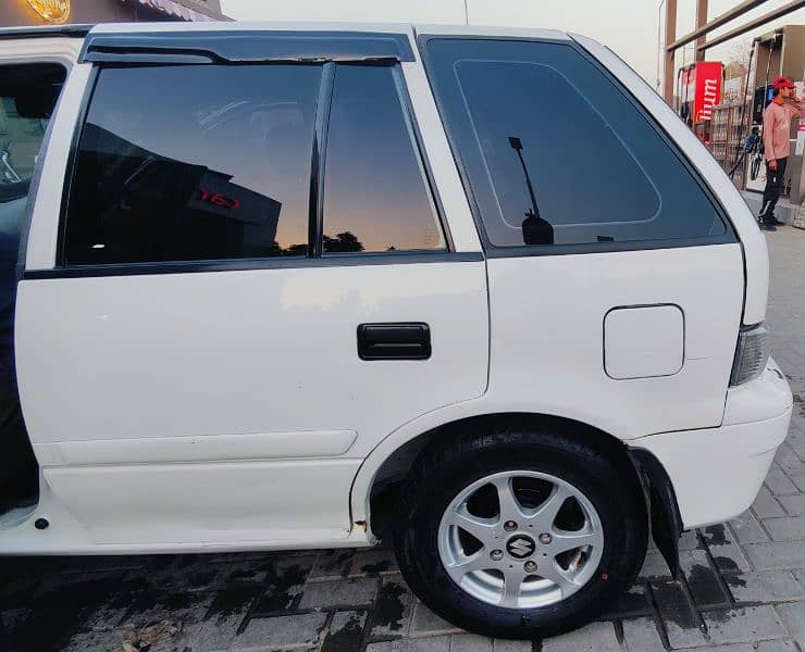 Suzuki Cultus 2016 10