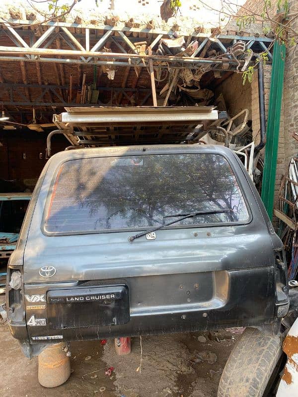 Toyota Land Cruiser 1994 only body 2