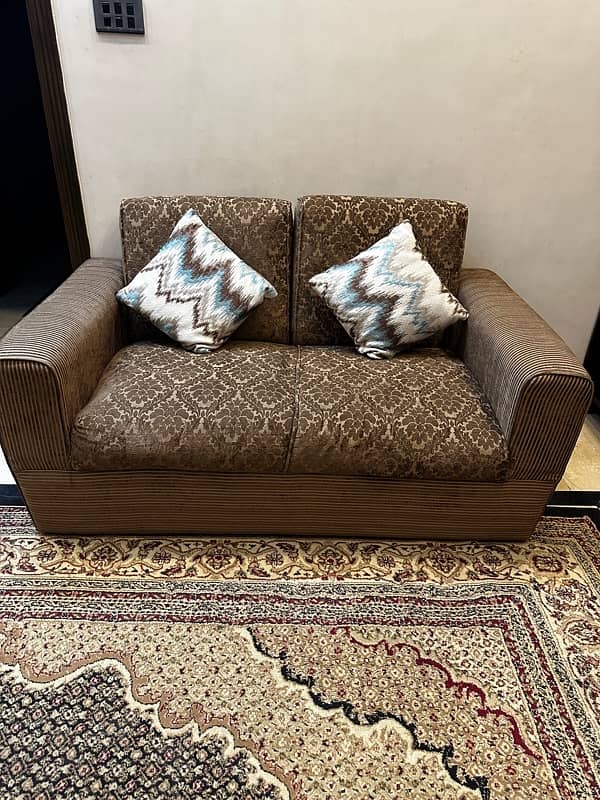 good  condition sofa set 9 seater 1