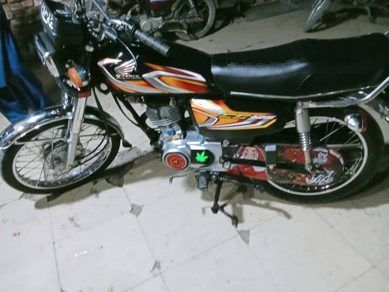 Honda 125 2022 ok bike 0*30*9*6*1*5*1*9*7*7 3