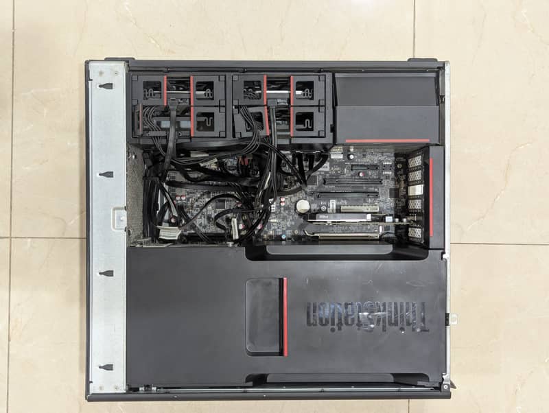 Lenovo P700 Workstation 24 Cores, 32 GB RAM, Quadro P1000 Graphics 3