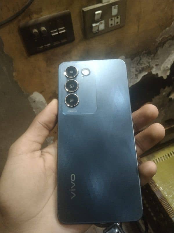 vivo y 100 8+8 gb ram / 128 gb memory 0