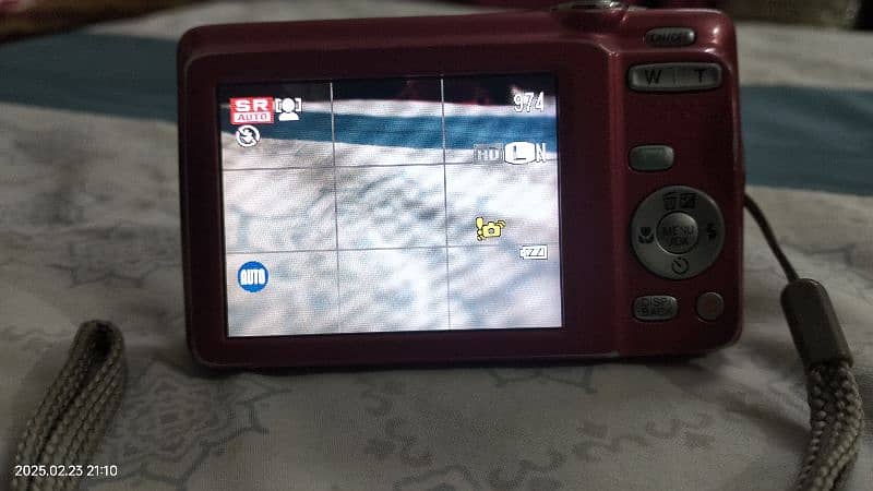 15 Mega Pixel Fujifilm camera 3