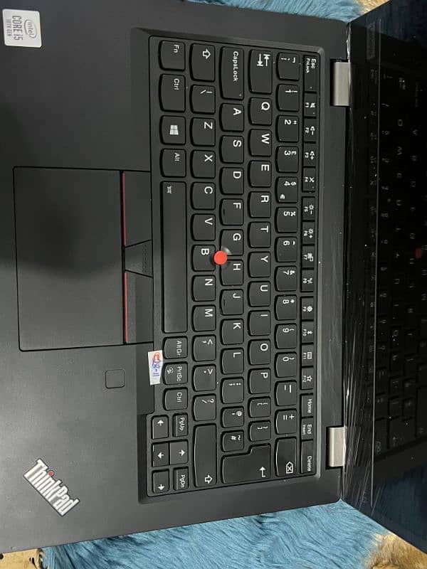 Lenove thinkpad i5 10th gen 8gb ram and 256 ssd 3