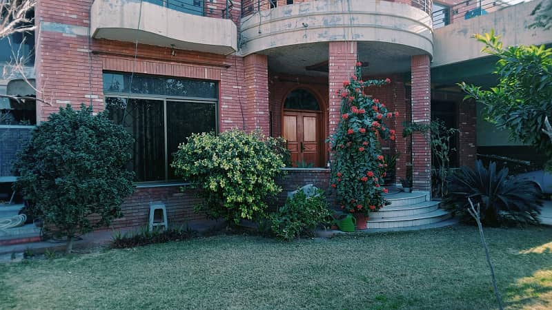 1 Kanal House for Sale in University Town Sargodha Road Faisalabad 11