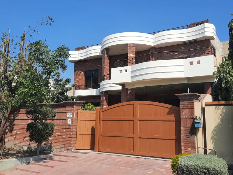 1 Kanal House for Sale in University Town Sargodha Road Faisalabad 19