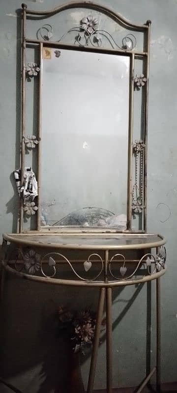 old style dressing table 1