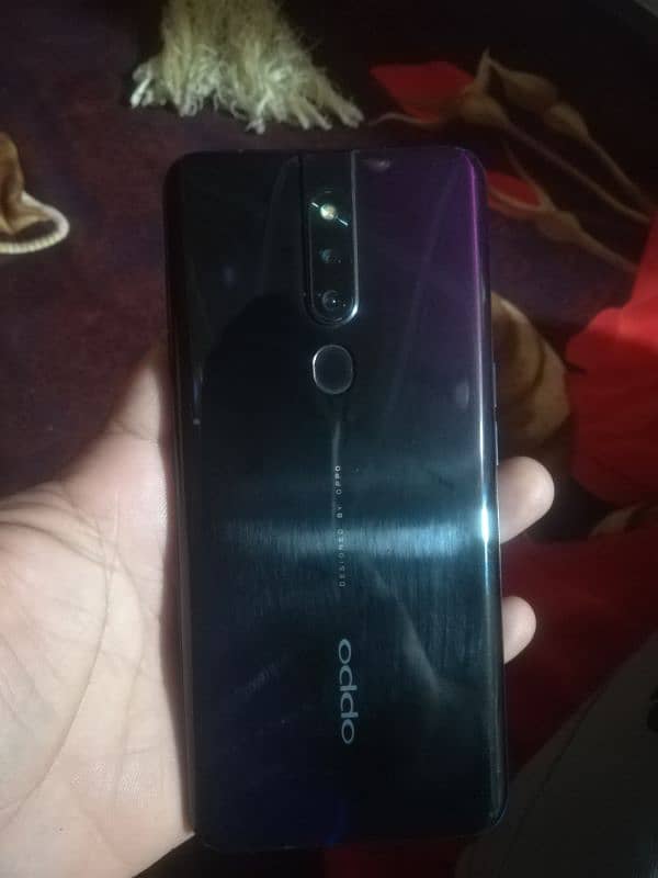 OPPO f11 pro 6/128 exchange possible 4