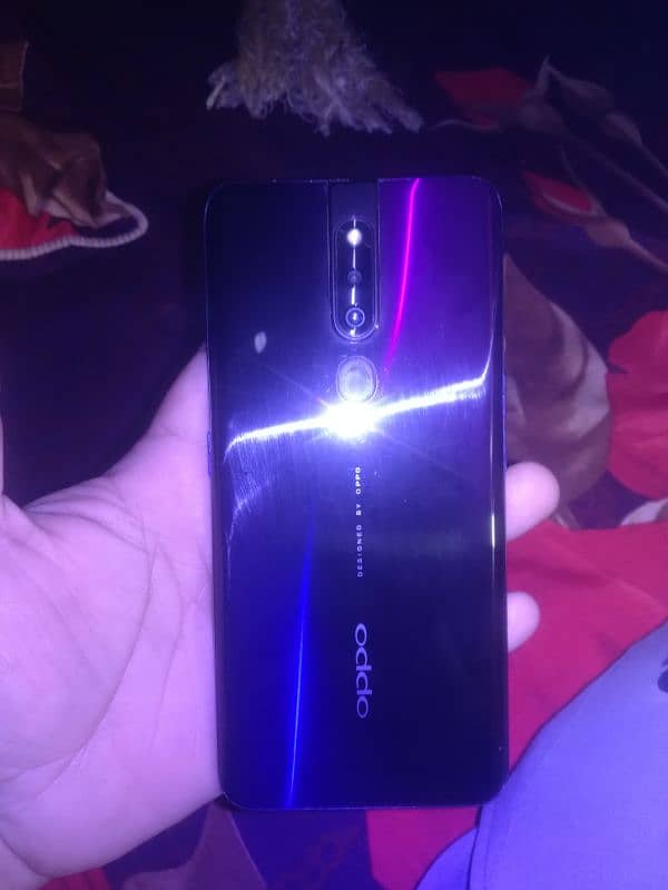 OPPO f11 pro 6/128 exchange possible 5