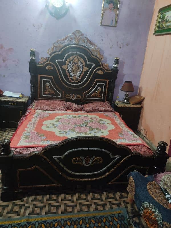 good bed heavy wood and ful size with side table 1