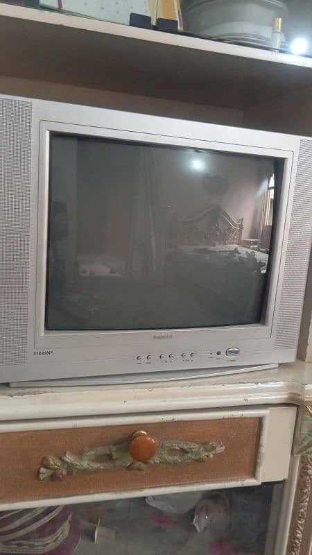 Noble 21 inch television ok running, original conditione 1