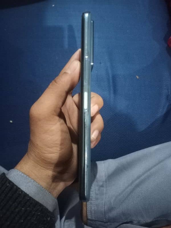 Infinix zero x neo box charge Sath he 4