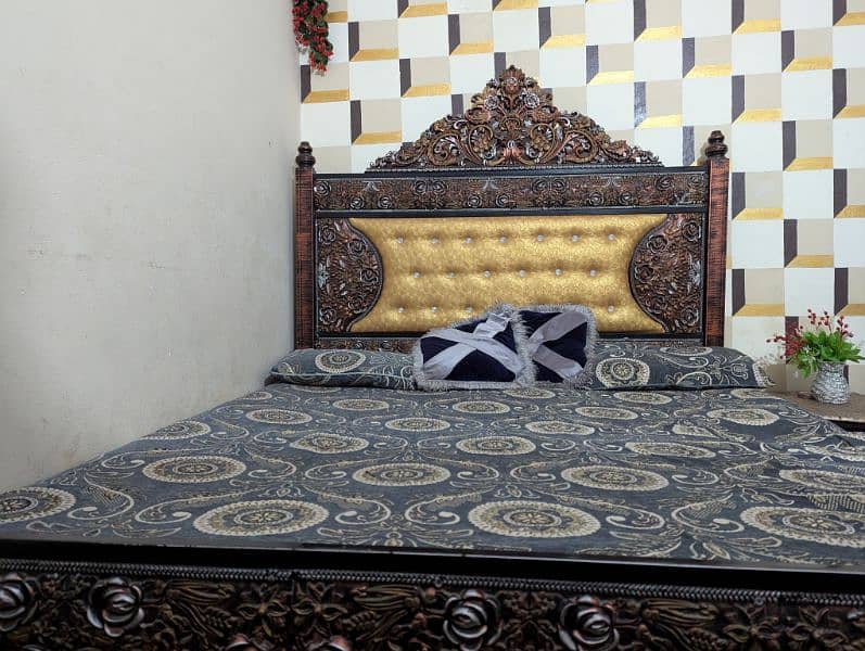 Used Iron Bed without mattress 4