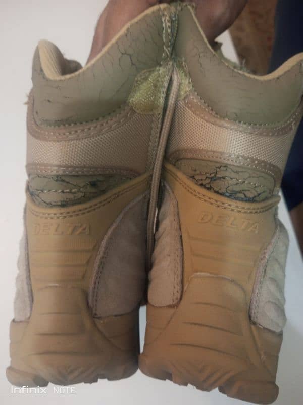 Fauji Shoes Size No7 (41) 0