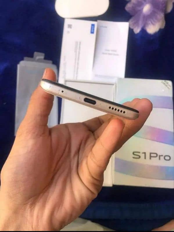 vivo s1 pro 8 128//03164596567 12