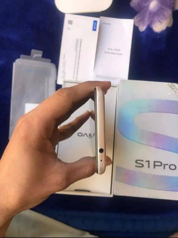 vivo s1 pro 8 128//03164596567 16