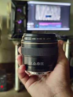 Canon 85mm 1.8 with box 10/10+condition