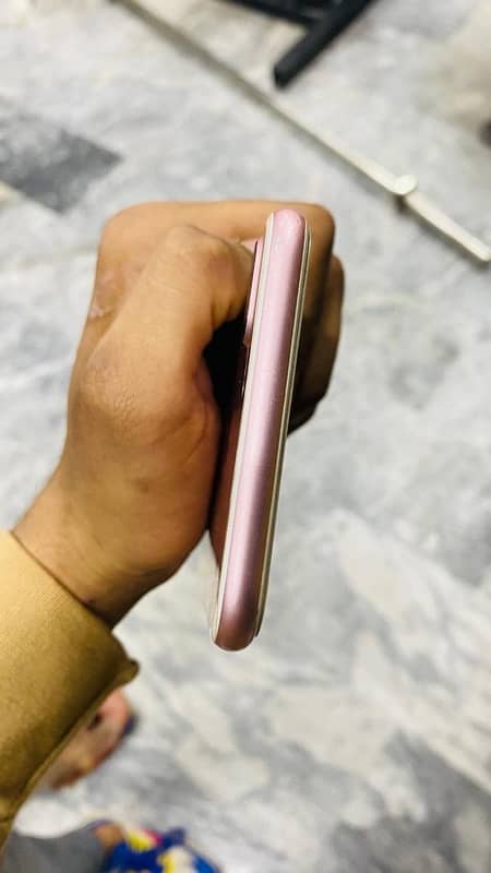 iphone 7plus 128 gb PTA approved  72 health 1