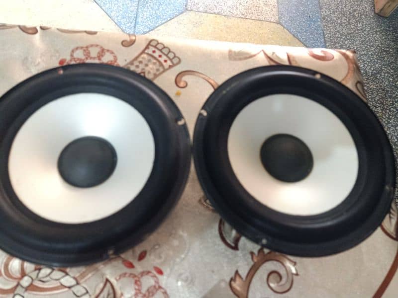 XPOD SPEAKERS 1