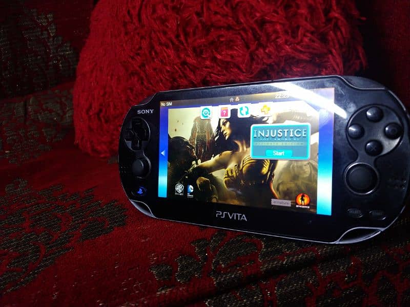 PS Vita OLED jailbreak with 64gb card and games 3