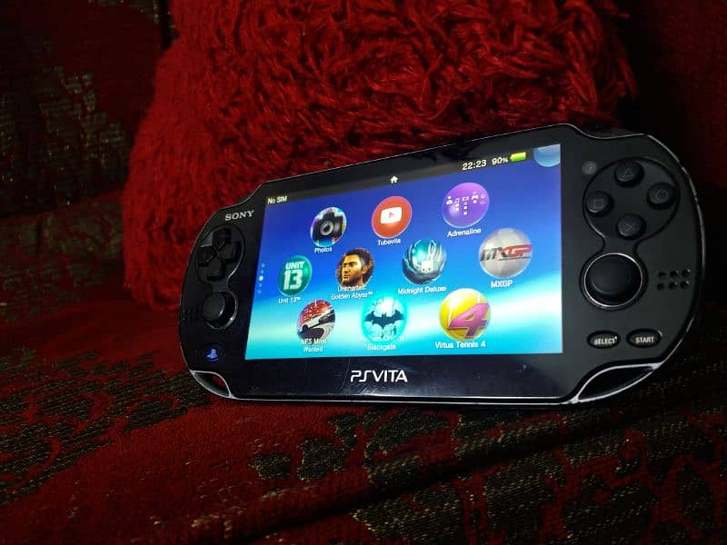 PS Vita OLED jailbreak with 64gb card and games 4