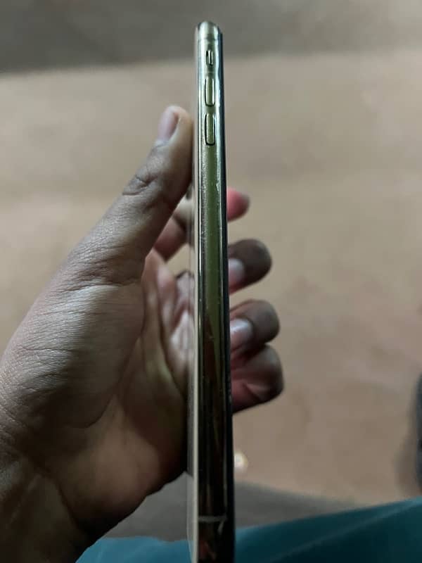 iphone xs max 265 gb non pta only face id off baki geniune 5