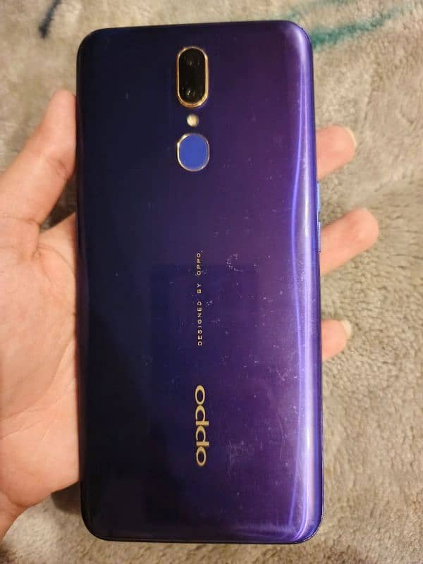 Oppo F11 for sale with fast charger 3