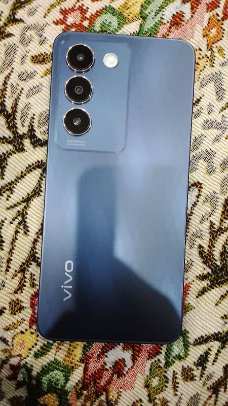 Vivo y 100 1