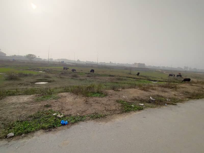 1 Kanal Outclass Location Residential Plot No 690 For Sale In DHA Phase 5 M Block Lahore 1