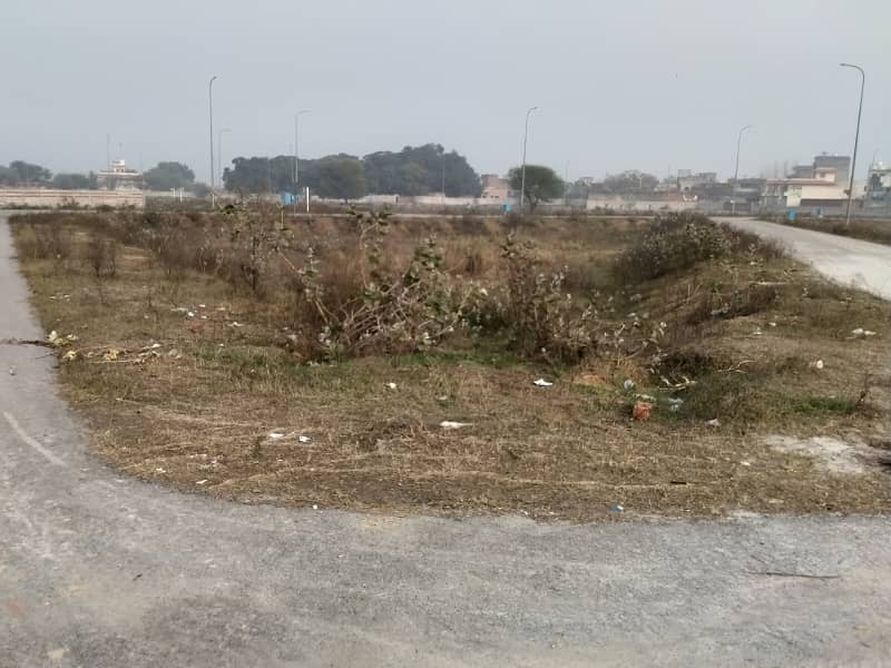 1 Kanal Outclass Location Residential Plot No 690 For Sale In DHA Phase 5 M Block Lahore 2