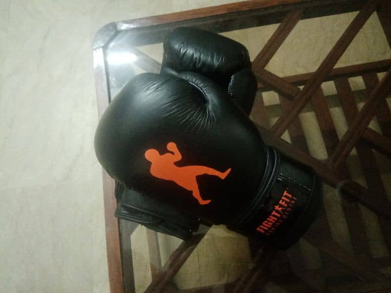 Best imported boxing gloves full new 1