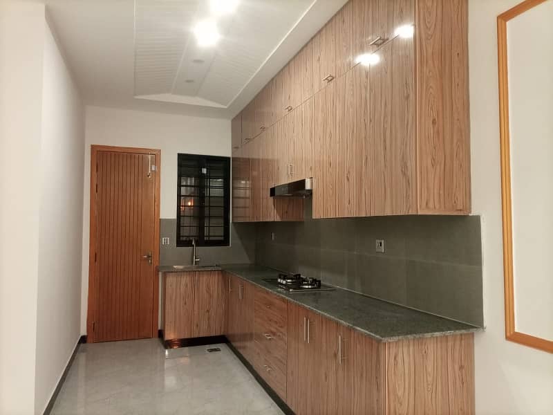 Brand New Desginer 5 Marla Single Unit 3 Bed Room House available For Rent 5