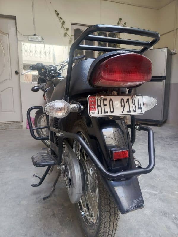 Suzuki GS-150 5