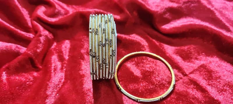 Noreen Bangle 1