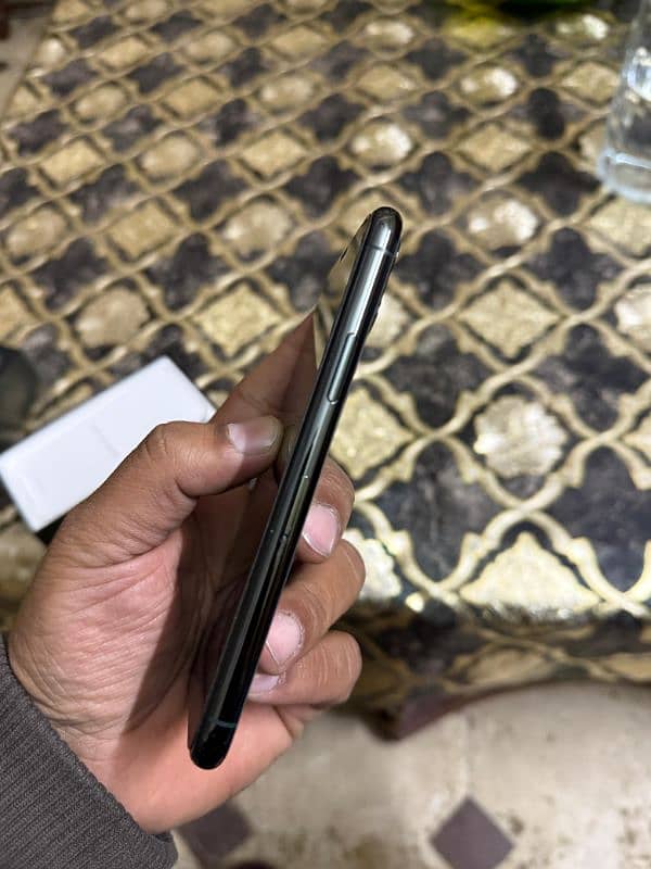 Apple iPhone 11 pro 256gb official PTA Approved 2